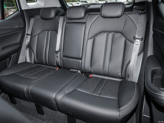가시 Gs4 2023 Fwd 1.5t 177hp L4 5 좌석 버전 Of Trumpchi Gs4 가솔린 자동차