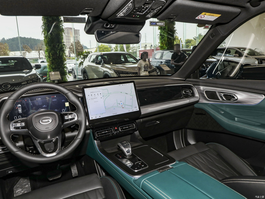 2023 Gac Trumpchi Gs8 7 좌석 8 기어 SUV 가솔린 자동차 중고차
