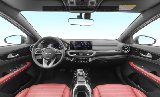 제조 KIA K3 5 좌석 SUV 연료 탱크 용량 50-80L 및 FWD 드라이브