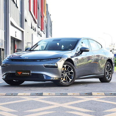 2022 Xpeng P7 586G 전기차 4륜 5석 고속 빨간색/백색 중국 자동차