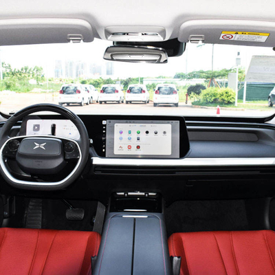 2022 Xpeng P7 586G 전기차 4륜 5석 고속 빨간색/백색 중국 자동차