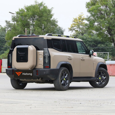 제토어 트래블러 2024 4WD SUV와 빠른 속도 상승 및 빨간색 / 파란색 제토어 트래블러 2.0T